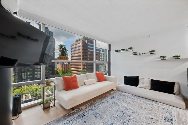 Property Photo:  1050 Burrard Street 70X  BC V6Z 2S3 
