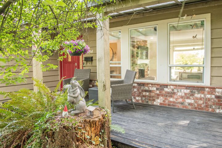Property Photo:  2634 Rogate Avenue  BC V3K 5S4 
