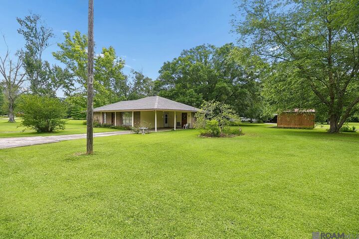 Property Photo: 17355 Bud McMorris Rd LA 70754