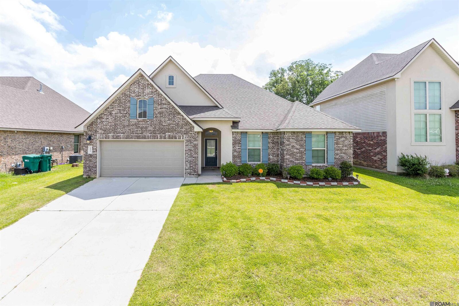 Property Photo:  21272 W Grove Dr  LA 70791 