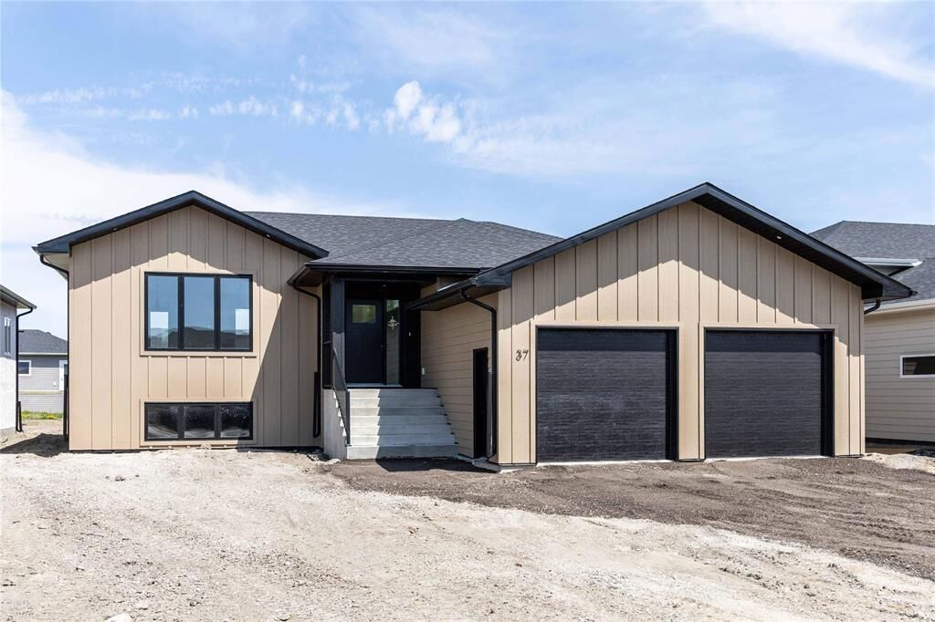 Property Photo: 37 Parkside Crescent MB R5G 2X3