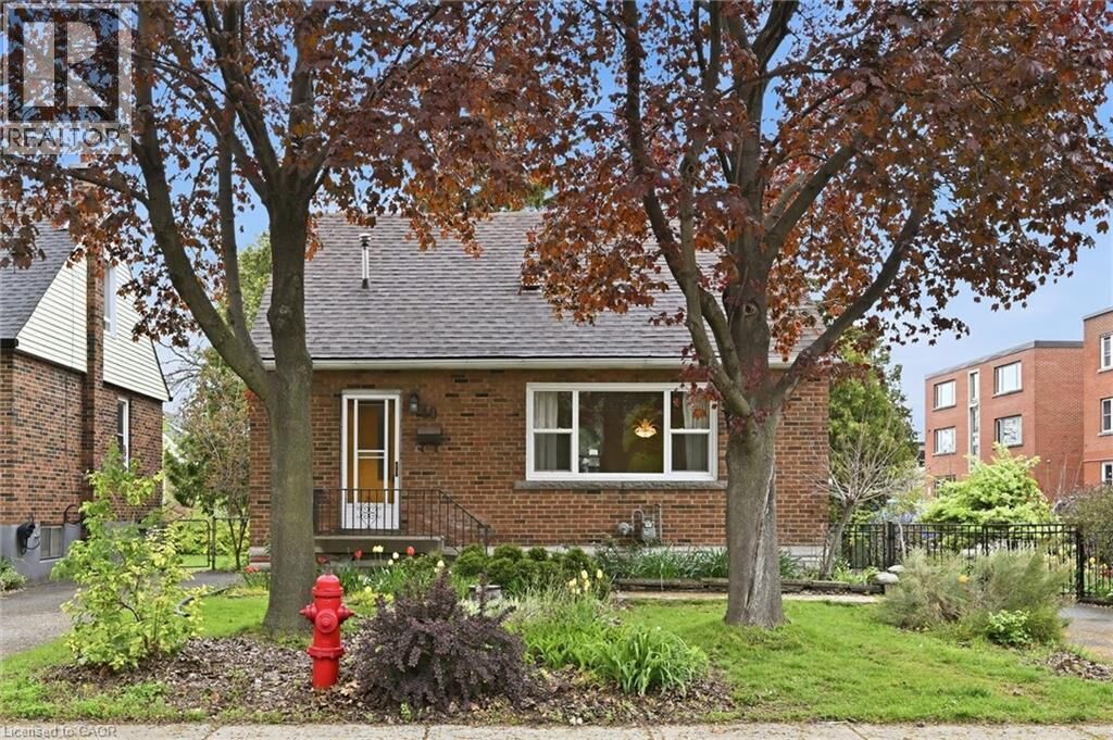 Property Photo:  40 East 35th Street  ON L8V 3X8 