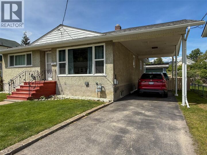 Property Photo:  157 Crescent Street  BC V1N 1B3 