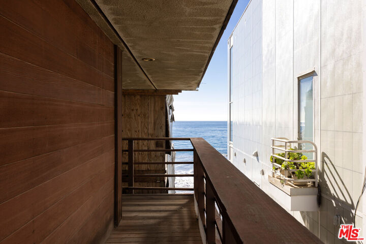 Property Photo: 25266 Malibu Rd CA 90265