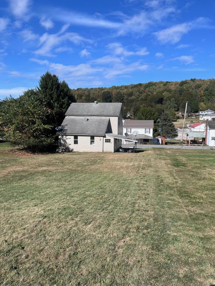 Property Photo:  24 Upper Clinton St  PA 15772 