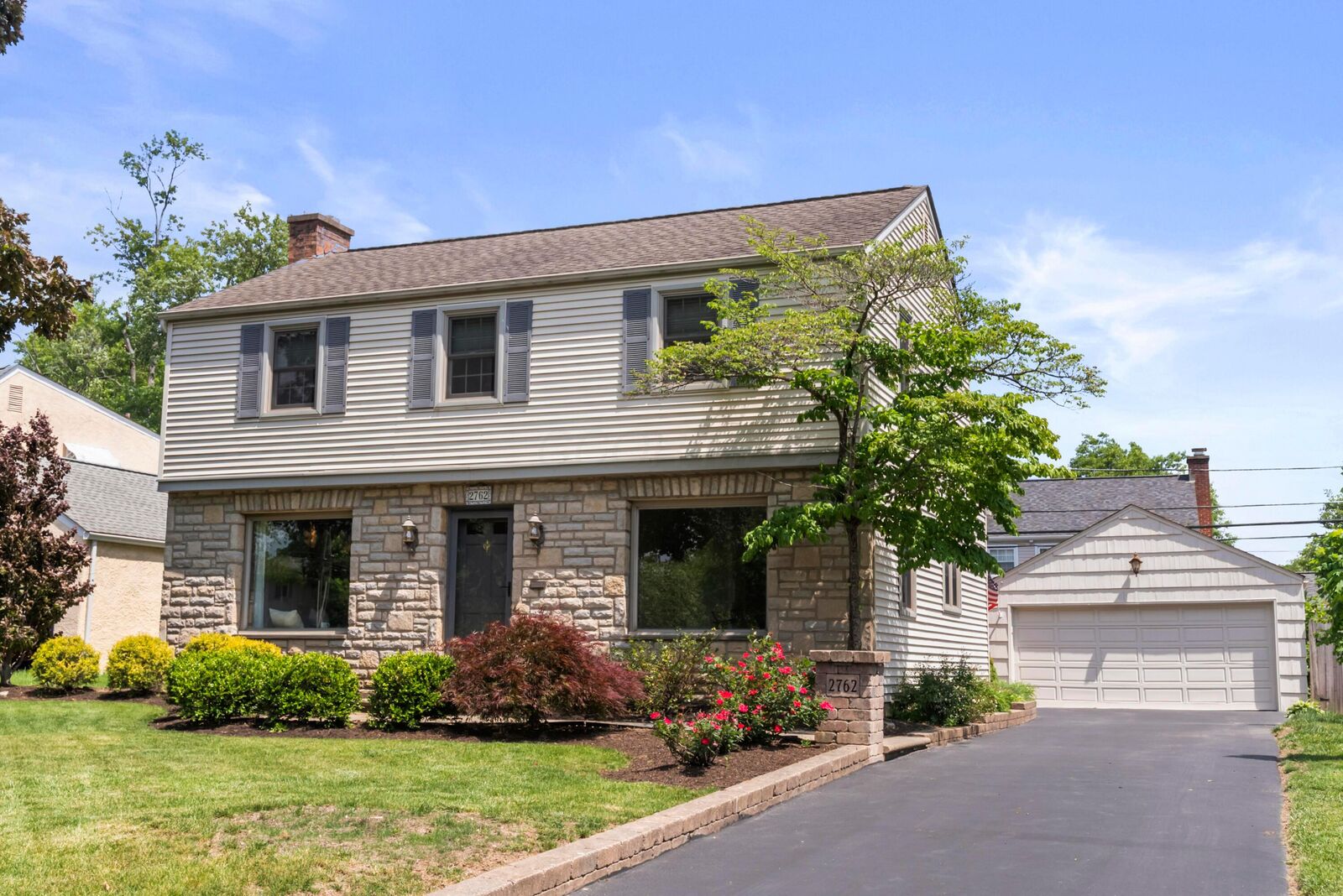 Property Photo: 2762 Tremont Road OH 43221