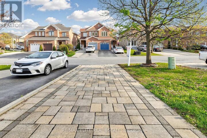 Property Photo:  54 National Pine Drive  ON L6A 3L6 