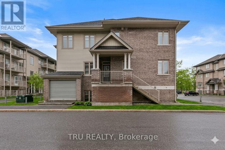 Property Photo:  28 Tadley Private  ON K2J 2T3 