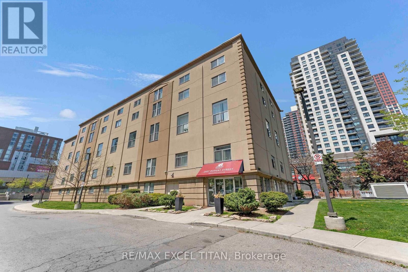 Property Photo: 1407 Dupont Street 509 ON M6H 2B1