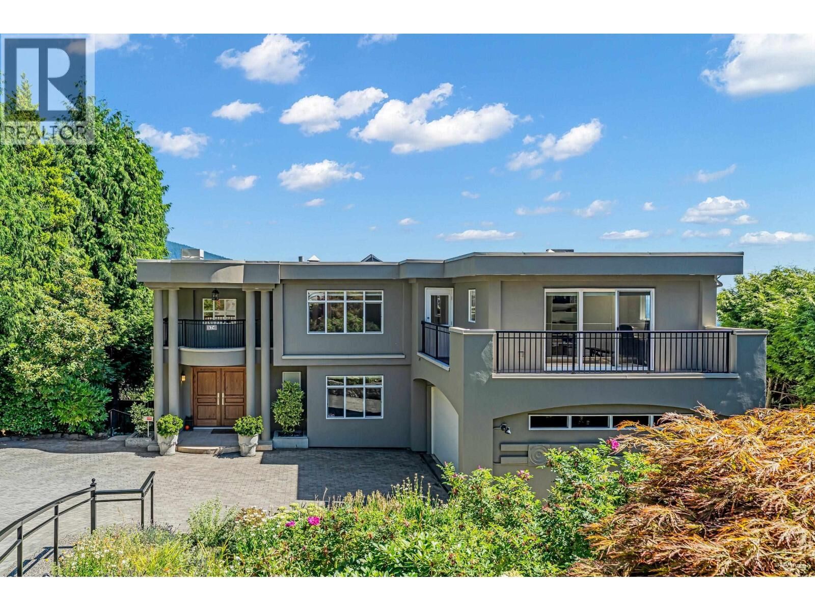 Property Photo:  574 St. Andrews Place  BC V7S 1V8 