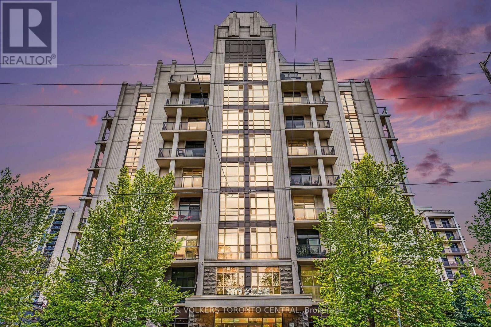 Property Photo:  90 Charlton Avenue West 706  ON L8P 0B4 