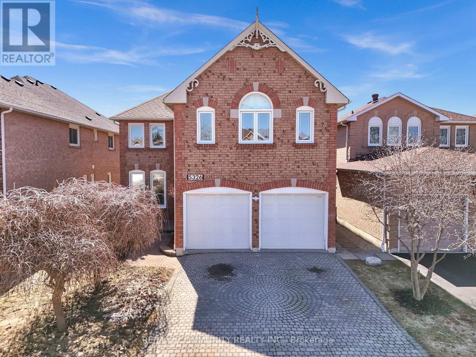 Property Photo:  5326 Segriff Drive  ON L5V 1N9 