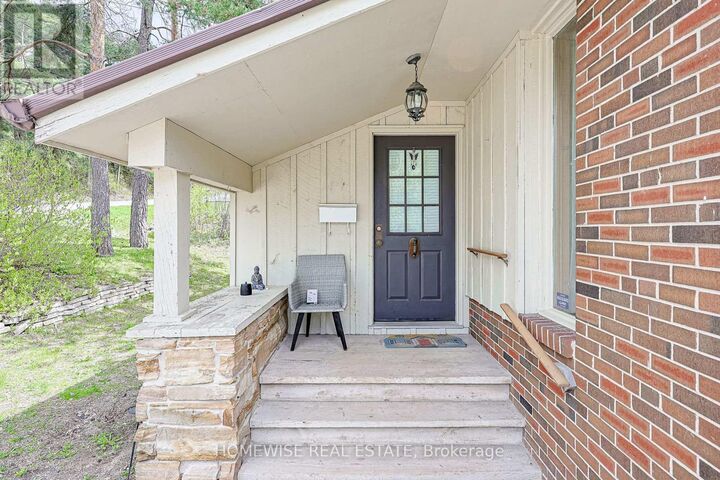 Property Photo:  107 Ridge Road  ON L4G 0M3 