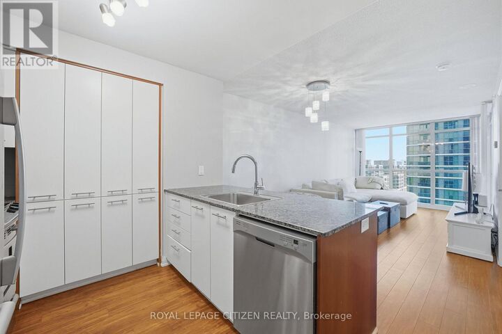 Property Photo:  1 Valhalla Inn Road 1003  ON M9B 1S9 