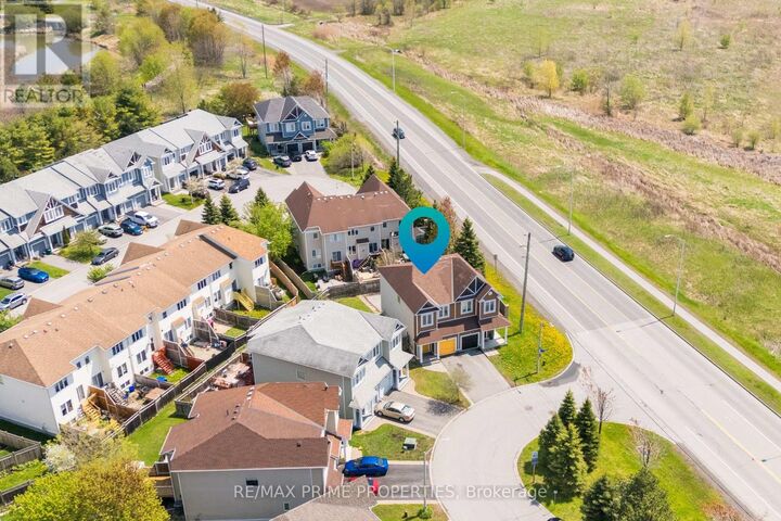 Property Photo:  103 Freeport Drive  ON K2M 0A8 