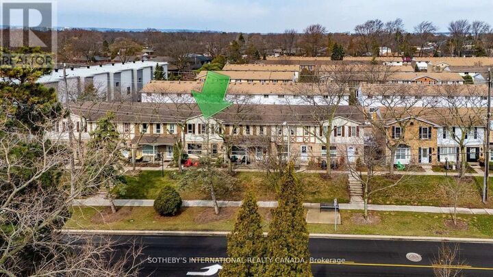 Property Photo:  5475 Lakeshore Road 113  ON L7L 1E1 
