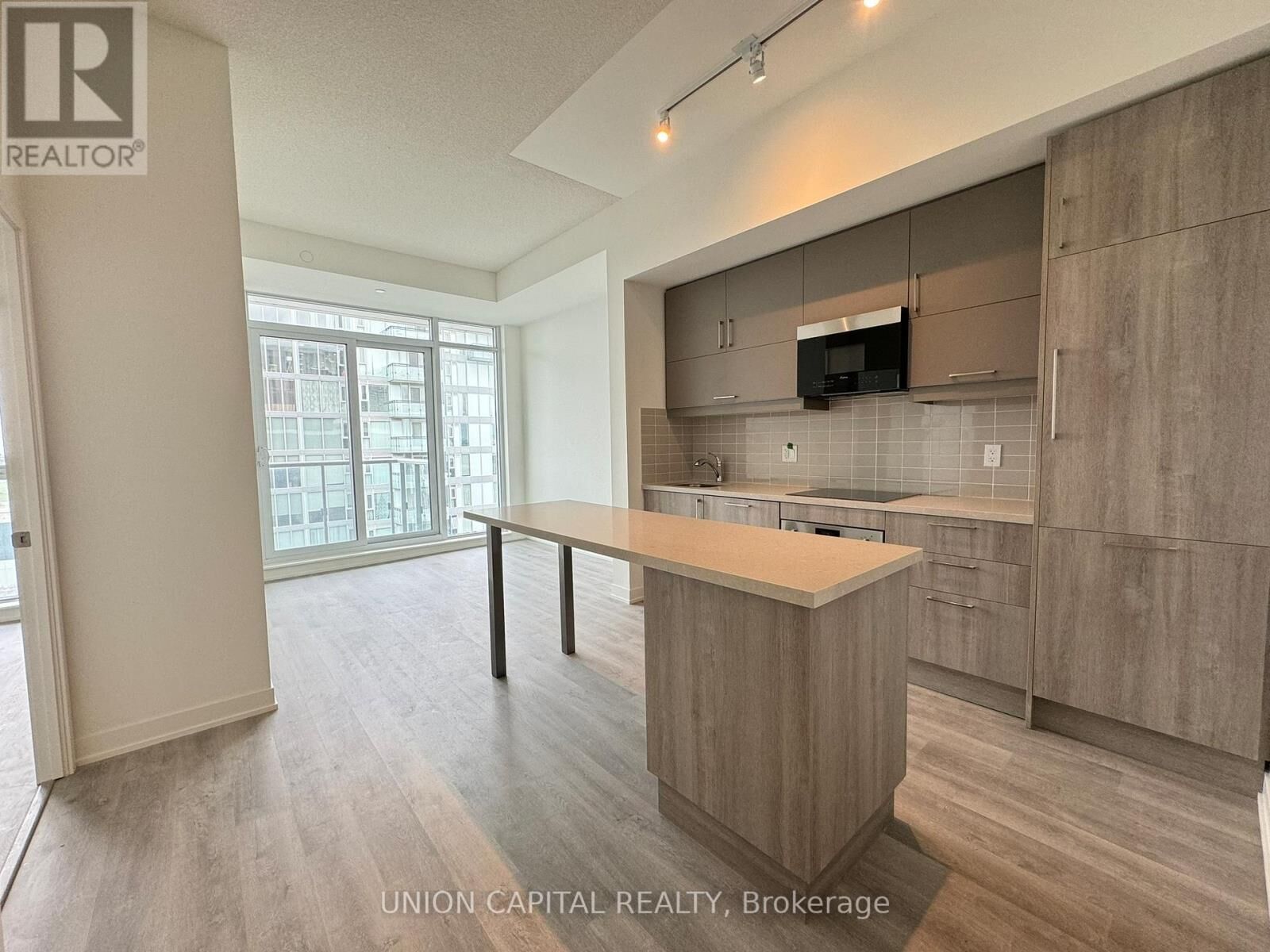 Property Photo:  8119 Birchmount Road 1416  ON L6G 0H5 