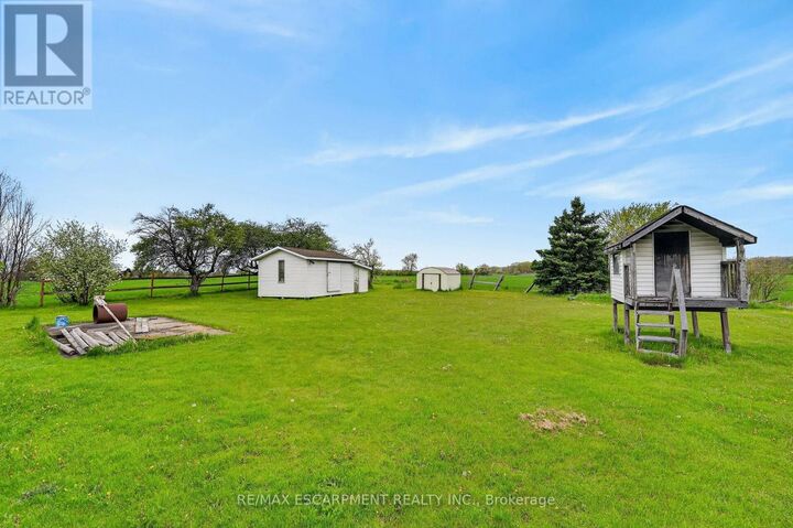 Property Photo:  5697 Regional Rd 69  ON L0R 1Y0 