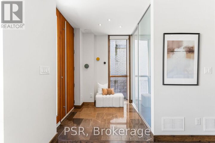 Property Photo:  444 Winnett Avenue  ON M6C 3M4 