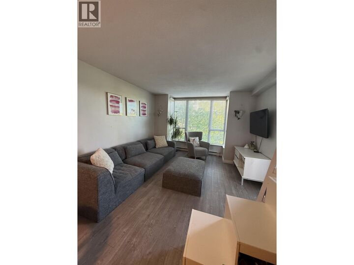 Property Photo:  5189 Gaston Street 303  BC V5R 6C7 