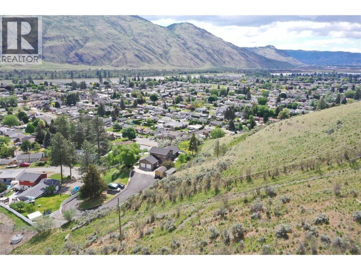 Property Photo:  3084 Dohm Road  BC V2B 7L8 
