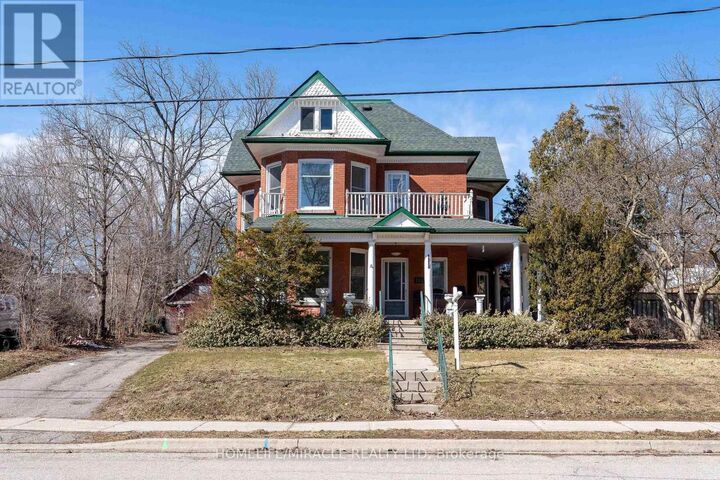 Property Photo:  114 Frances Street  ON N5C 2H3 