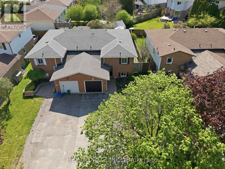 Property Photo:  50 Hartsfield Drive  ON L1E 1L8 