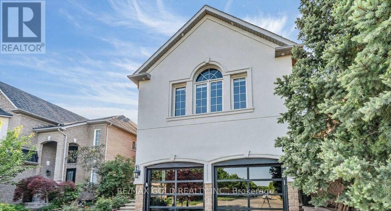 Property Photo: 2293 Woodcrest Drive ON L6M 4C5