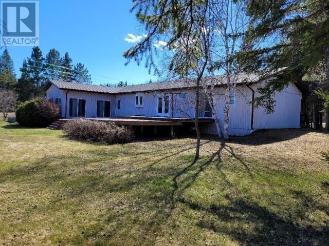 2 Lakeview Rd — photo 1