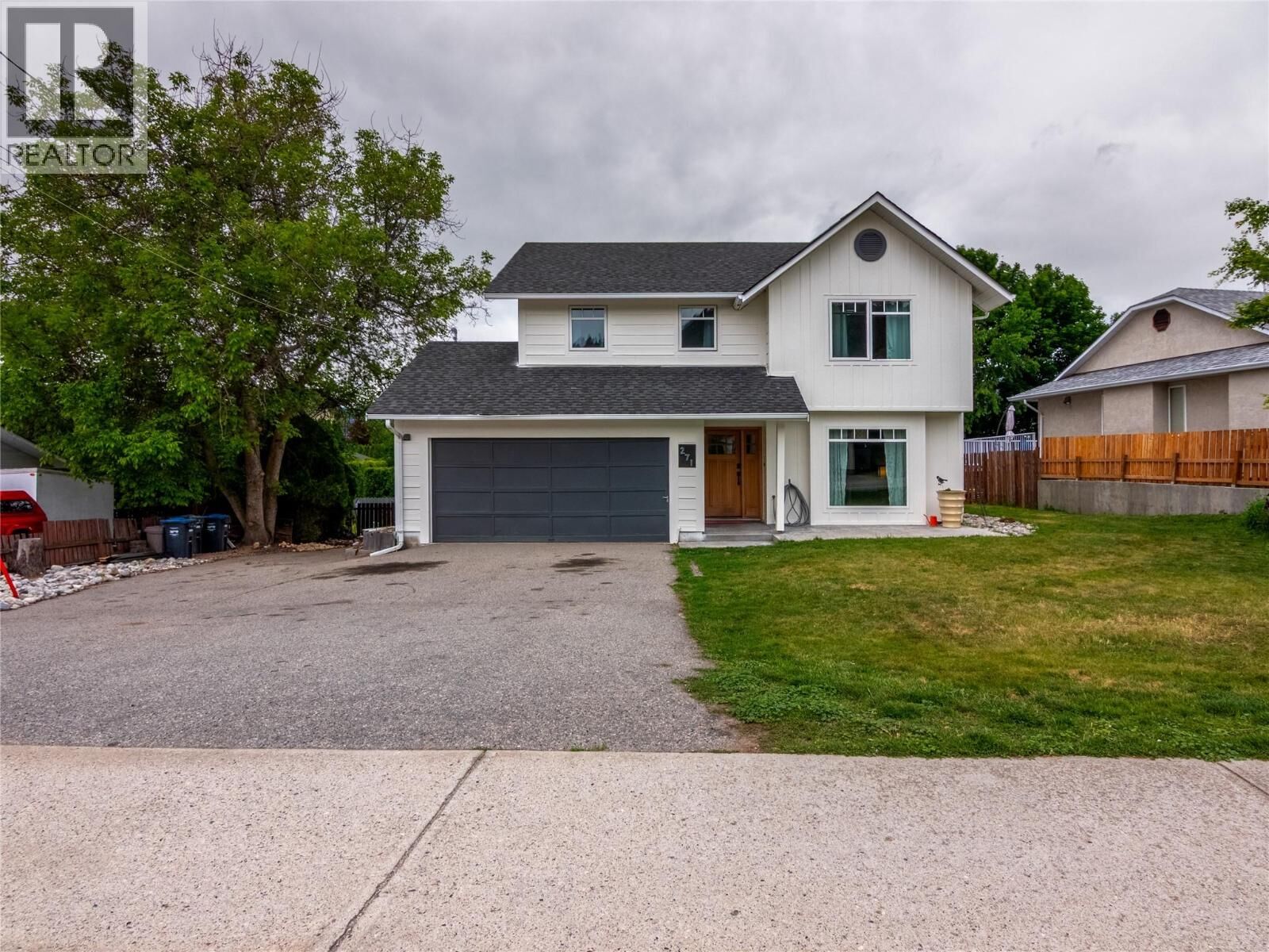 Property Photo: 271 Middle Bench Road South BC V2A 8S8