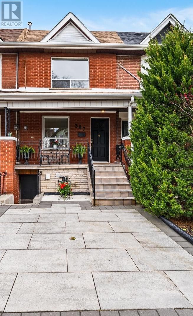 Property Photo:  387 Bartlett Avenue North  ON M6H 3G8 