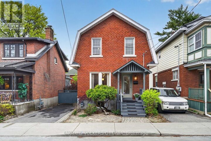 Property Photo:  30 Roslyn Avenue  ON K1S 4W3 