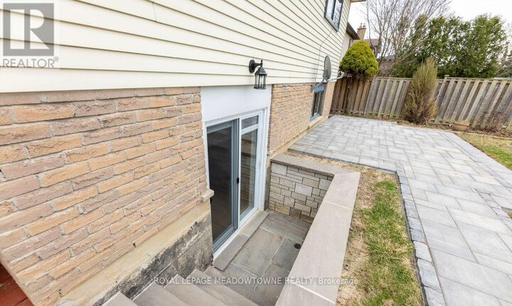 Property Photo:  468 Gowland Crescent Bsmt  ON L9T 4E5 