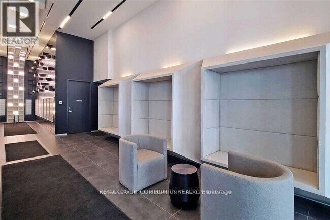 Property Photo: 195 Redpath Avenue 2407 ON M4P 0E4