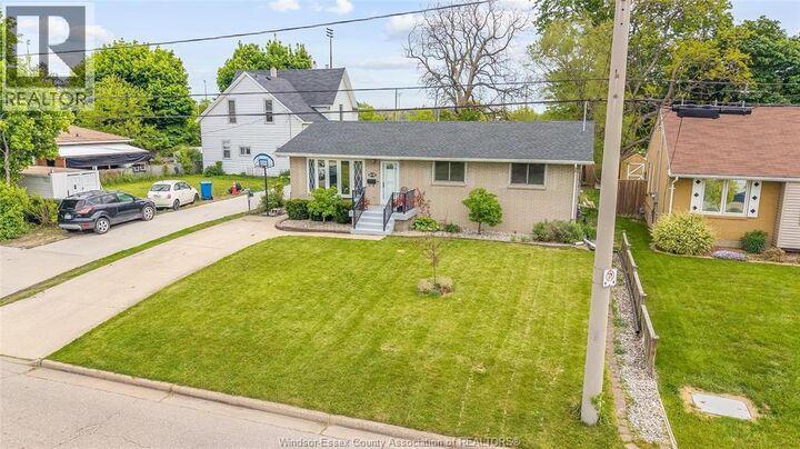 Property Photo:  1038 Dot Avenue  ON N9C 3H8 
