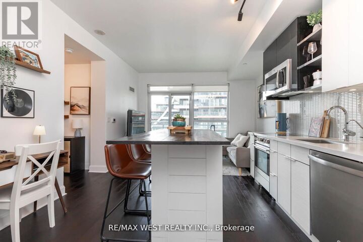 Property Photo:  33 Shore Breeze Drive 802  ON M8V 1A1 