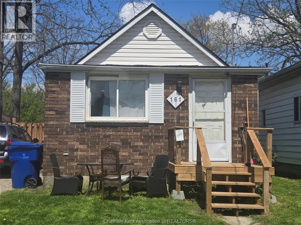 Property Photo:  161 Wellington East Street  ON N7M 3P2 