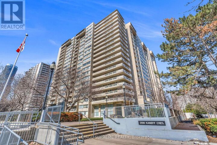 Property Photo:  3590 Kaneff Crescent 1907  ON L5A 3X3 