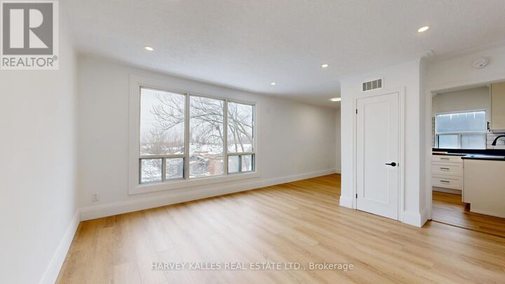 Property Photo:  1252 Davenport Road 5  ON M6H 2G9 