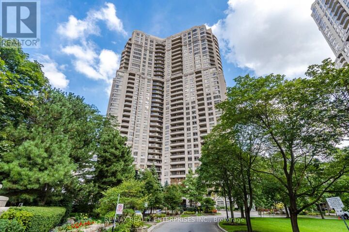 Property Photo: 35 Kingsbridge Garden Circle 3301 ON L5R 3Z5