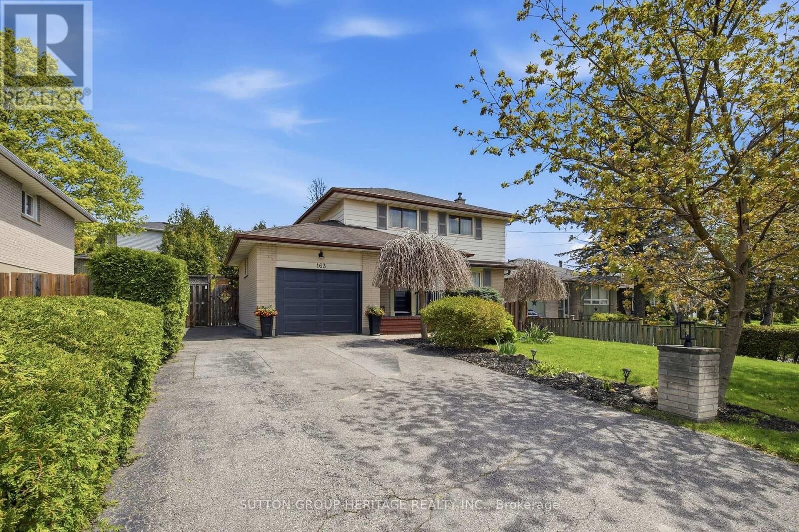 Property Photo: 163 Keewatin Street South ON L1H 6Z4