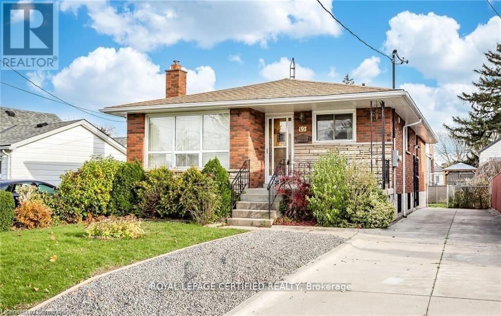 Property Photo: 197 Craigroyston Road Main ON L8K 3K2