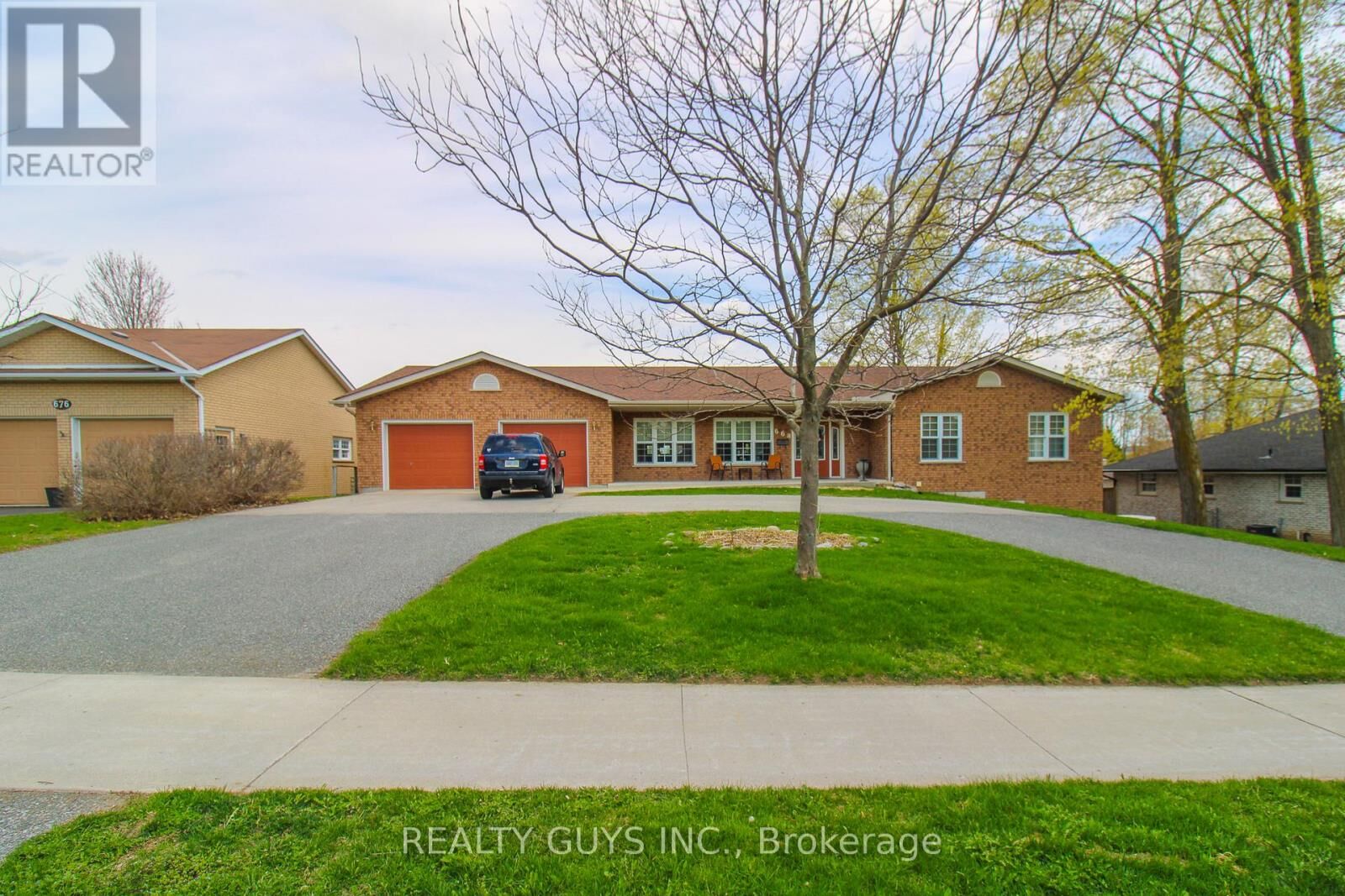 Property Photo:  668 Brealey Drive  ON K9K 2M7 