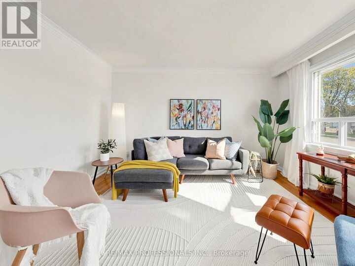 Property Photo:  72 Frost Street  ON M9W 1Y8 
