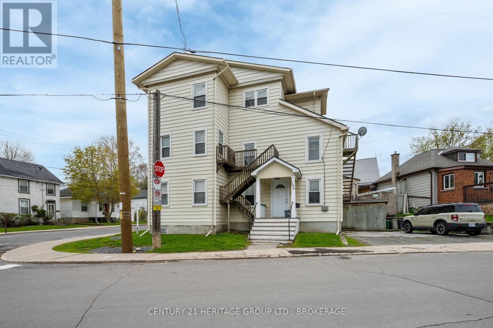 Property Photo: 432 Barrie Street ON K7K 3T9