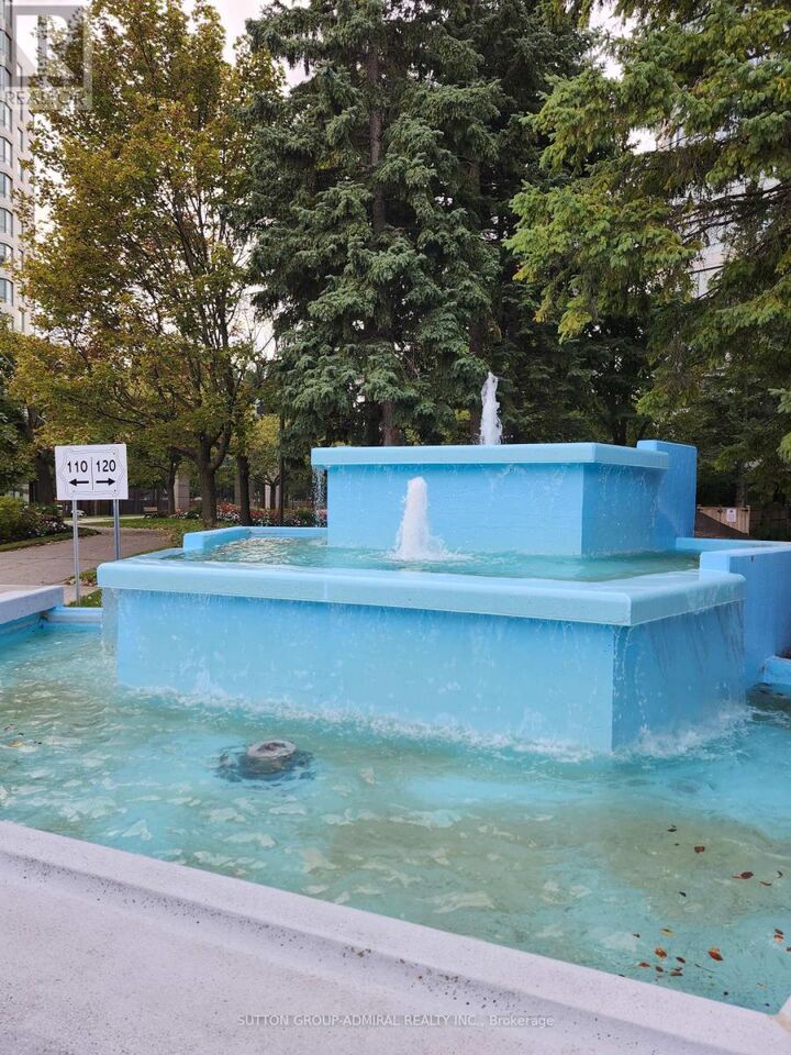 Property Photo:  120 Promenade Circle 910  ON L4J 7W9 