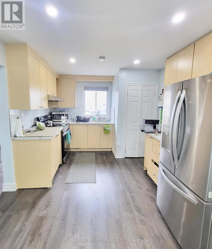 Property Photo:  1192 Oxford Street  ON L1J 6C8 