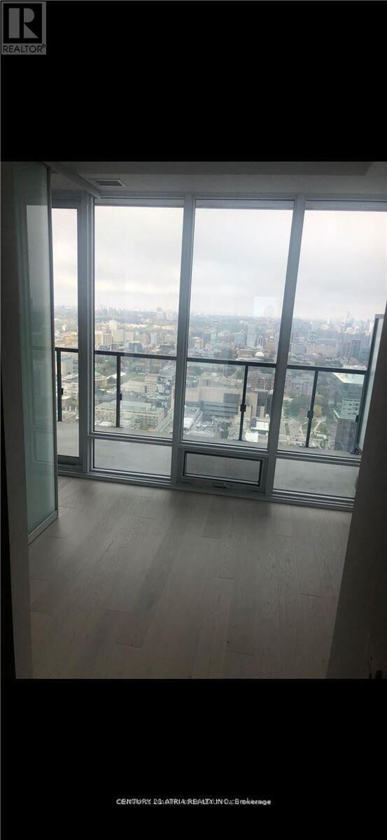Property Photo:  488 University Avenue 4301  ON M5G 0C1 
