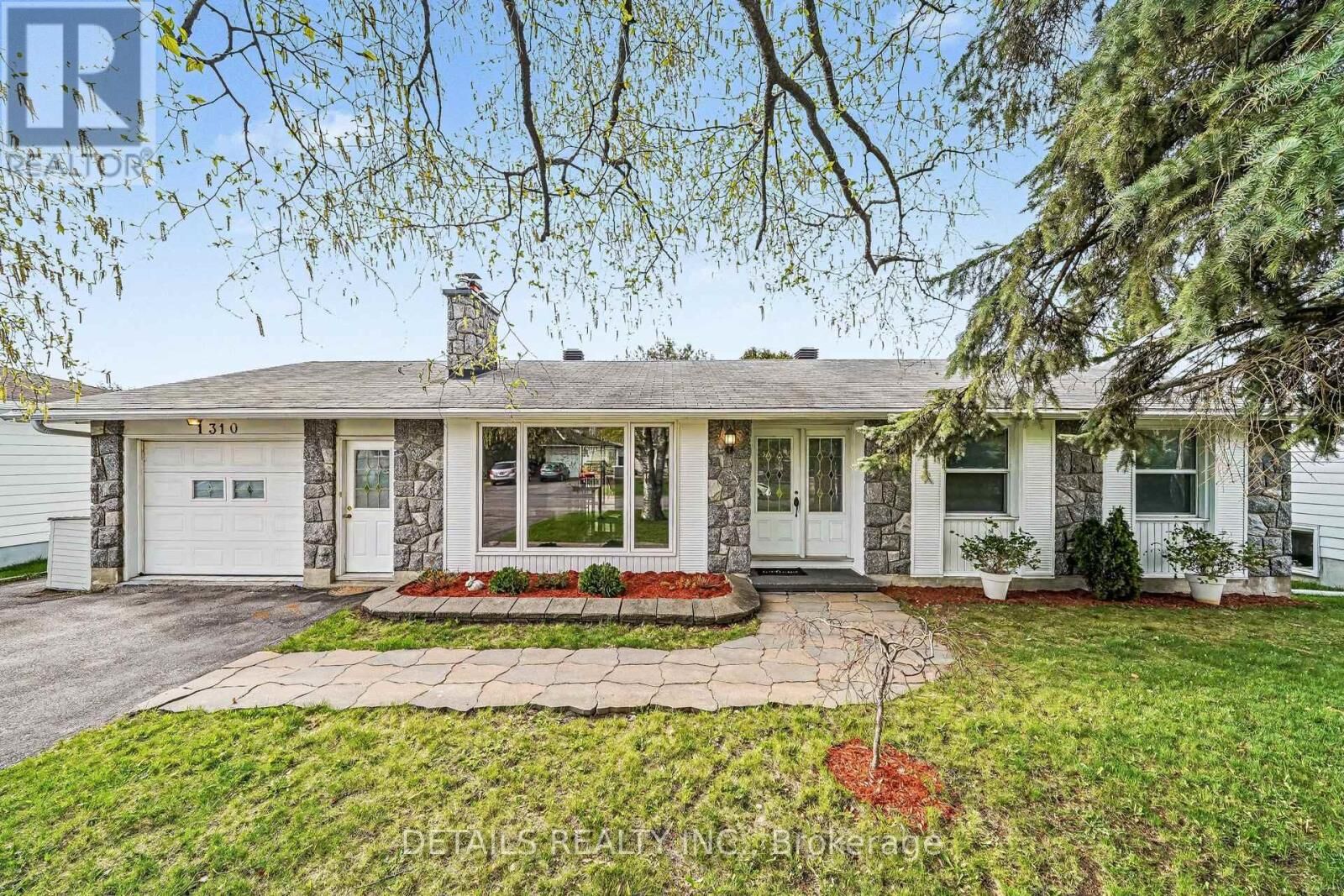 Property Photo:  1310 Cousineau Street  ON K1C 1A7 