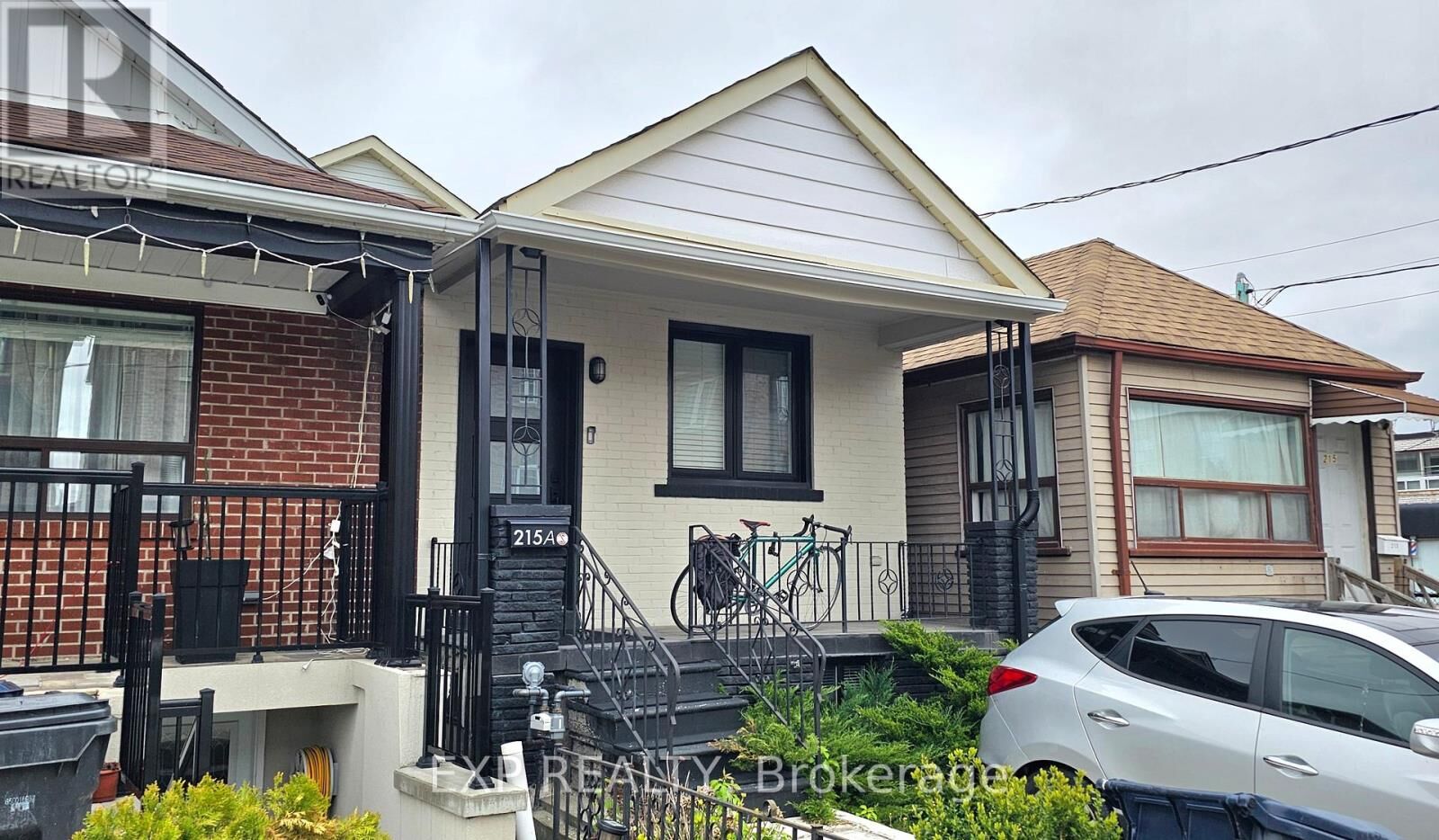 Property Photo:  215A Chambers Avenue  ON M6M 3L4 